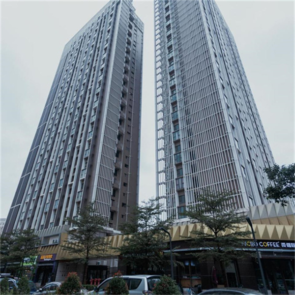 锦园公寓(珠海拱北口岸店)安装自动门